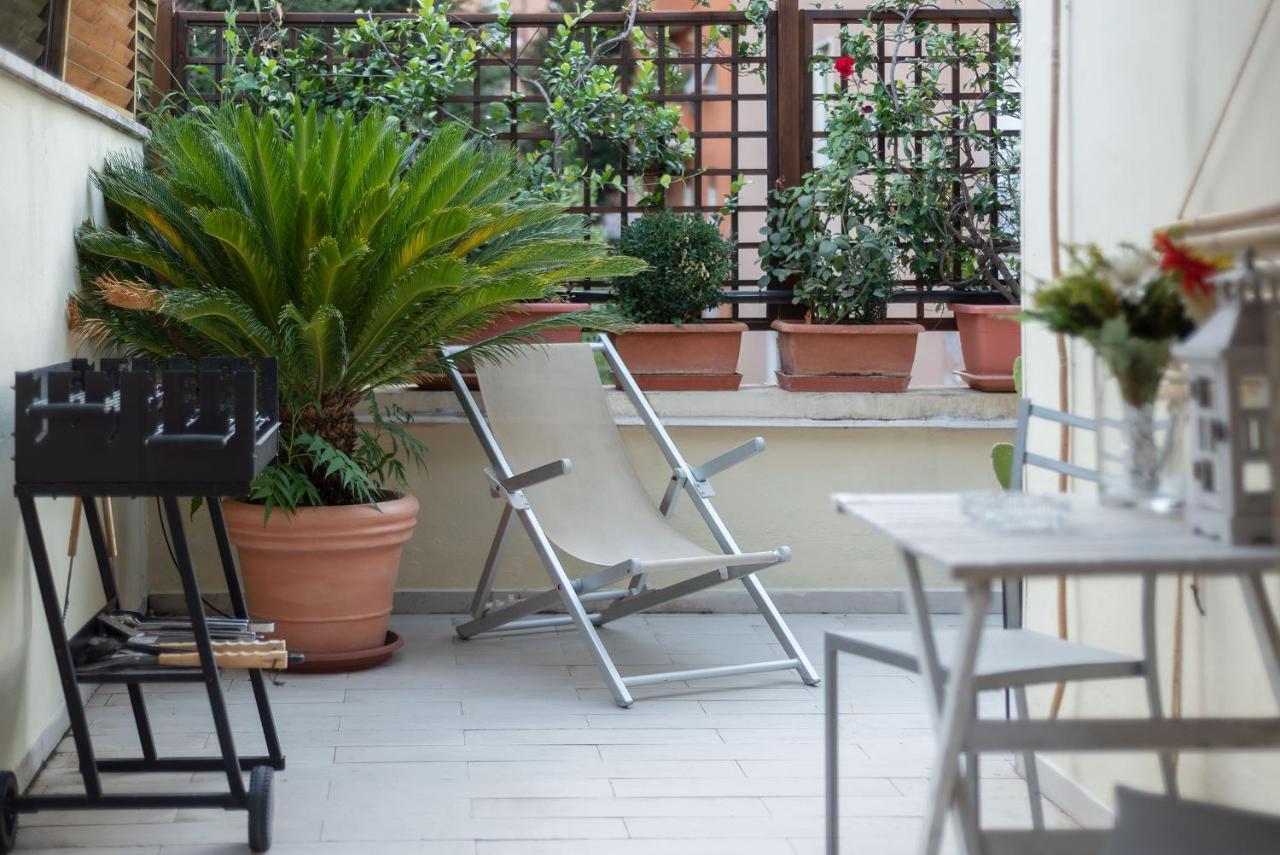 רומא Penthouse Apartment With Terrace Close To Vatican מראה חיצוני תמונה