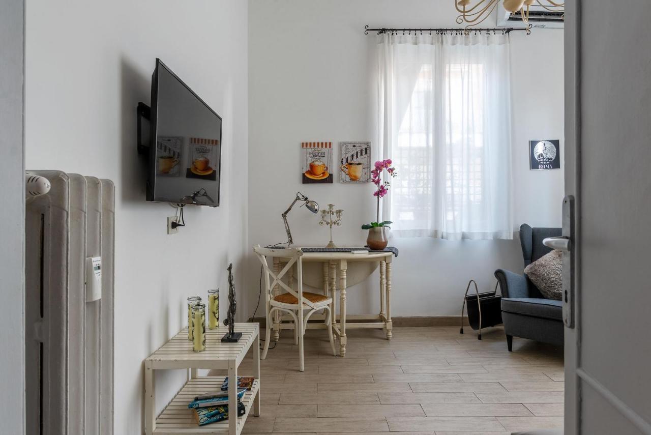 רומא Penthouse Apartment With Terrace Close To Vatican מראה חיצוני תמונה