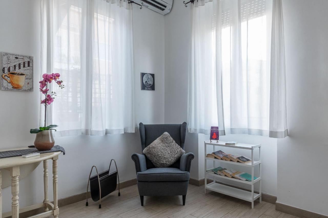 רומא Penthouse Apartment With Terrace Close To Vatican מראה חיצוני תמונה